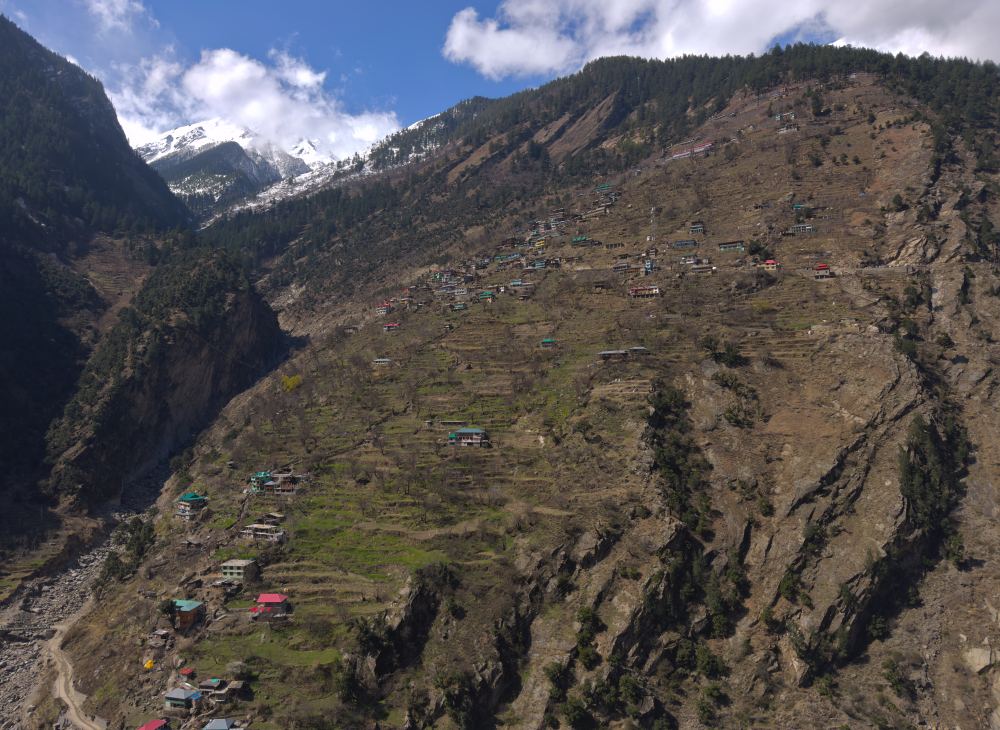 A village tucked into a Himachal Pradesh valley